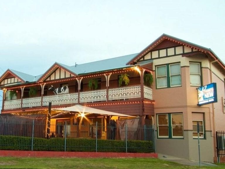 Commercial Hotel Dog Friendly Pub 1 768x576