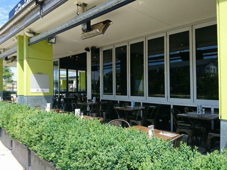 The District Dog Friendly Bar 86 768x576