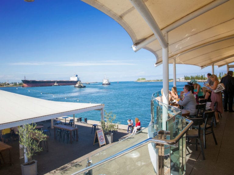 The Queens Wharf Dog Friendly Bar 1 86 768x576