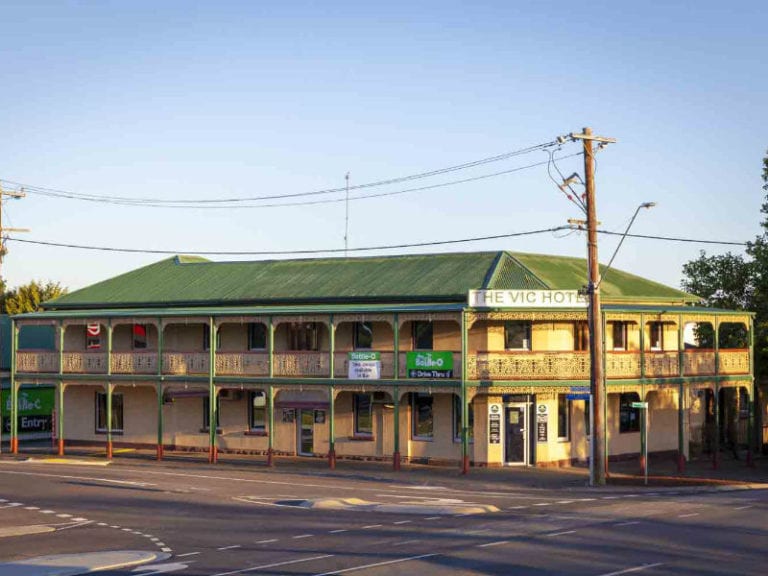 The Victoria Hotel Dog Friendly Pub 1 86 768x576