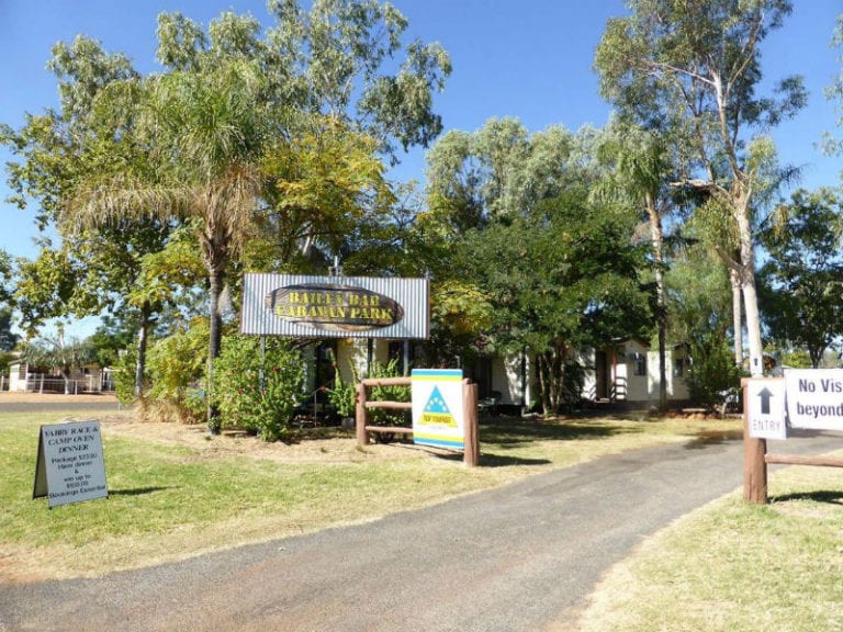 Bailey Bar 2 86 768x576