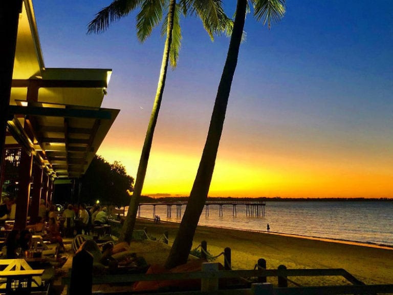 Enzos on the Beach 768x576