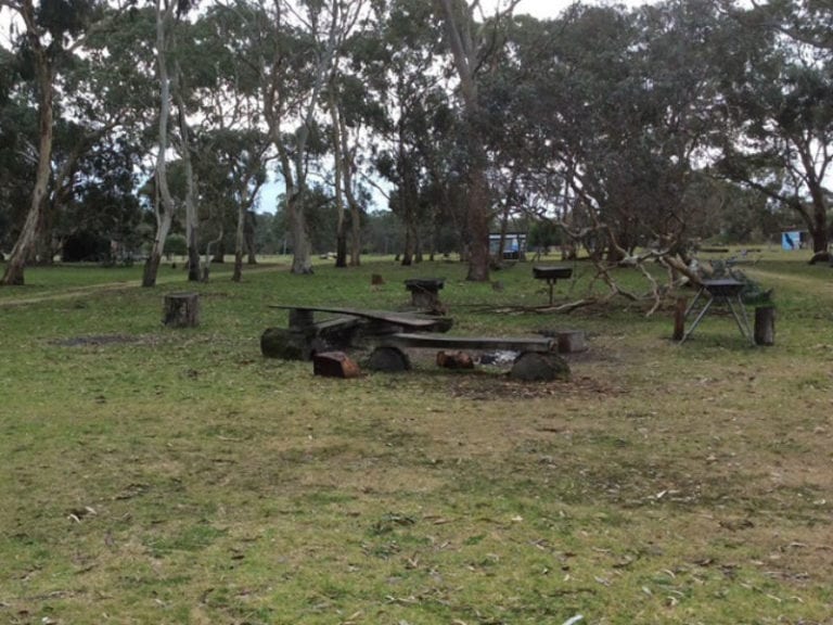 Black Cockatoo Bush Camp 86 768x576