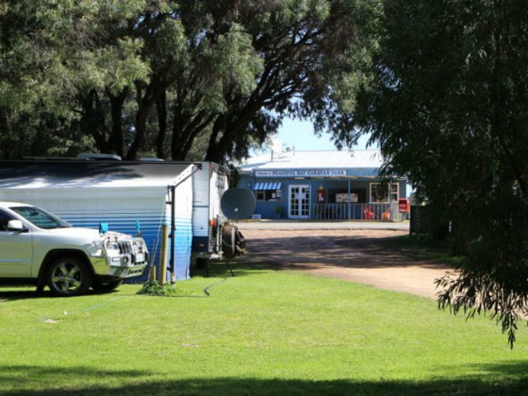 peaceful bay caravan park 8 6 768x576