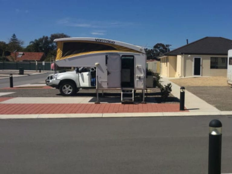 queens grove caravan village 8 6 768x576