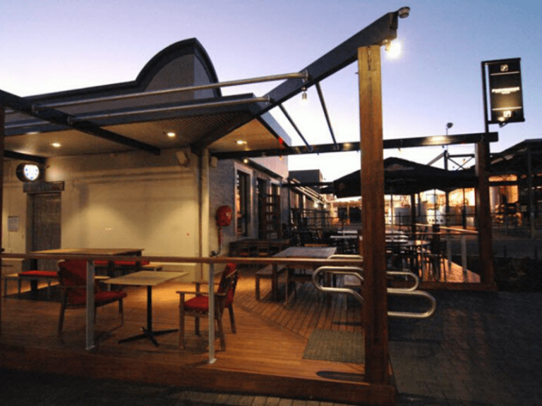 Steins Taphouse 768x576