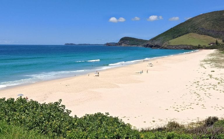 Blueys Beach 768x477