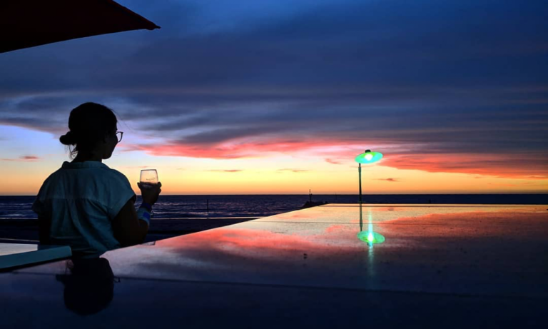 Sunset Bar 1 106 1 768x461