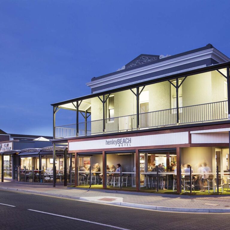 Henley Beach Hotel 1 768x768