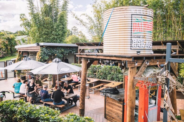 Ricks Garage 1 768x512