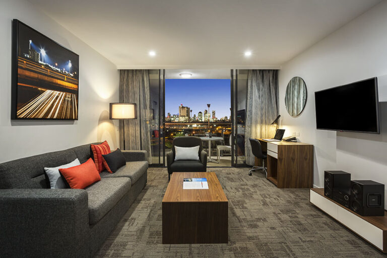 1 bedroom quest woolloongabba dog friendly accommodation 2 768x512