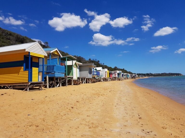 HAWKER BEACH 2 768x576