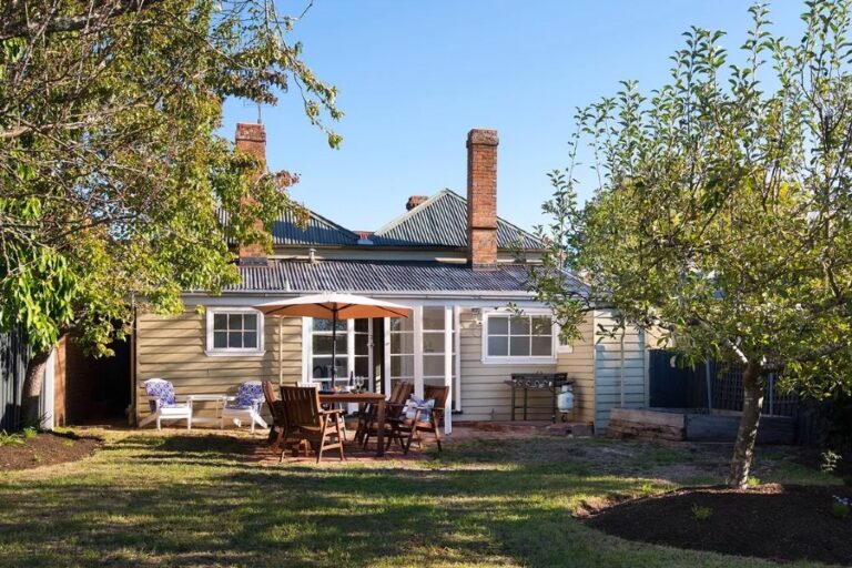 albert cottage dog friendly accommodation 16 96 768x512