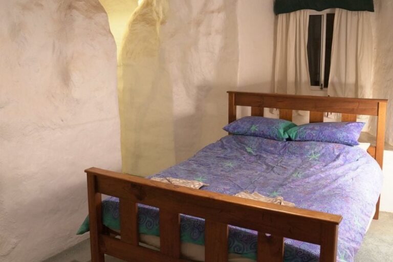 trappers dugout dog friendly accommodation 6 96 768x512