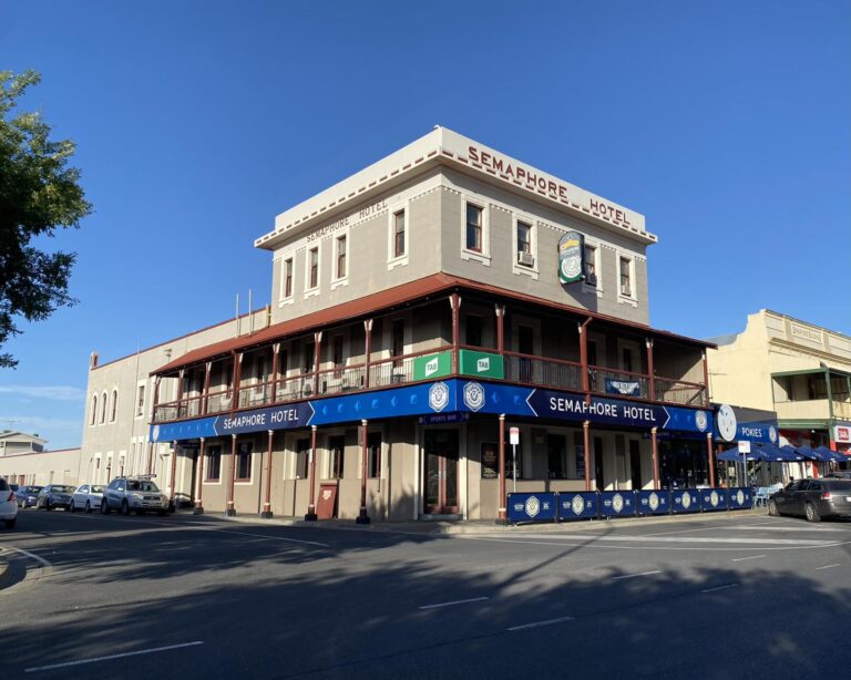 Semaphore Hotel 1 768x614